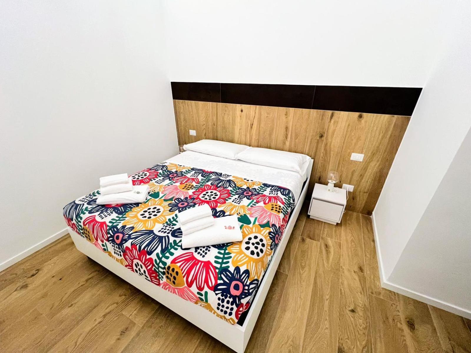 Andrea'S 12 Apartman Bari Kültér fotó